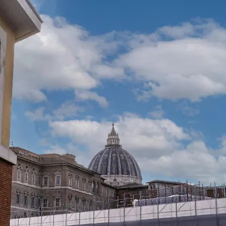 Casa Mauke | In Front Vatican *